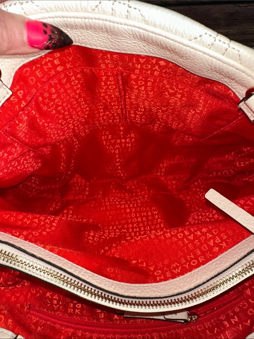 Kate Spade Astor Court Elena shoulder bag in a Cream quilted leather design.